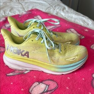 Hoka Lemon Running Shoes with Aqua Highlights